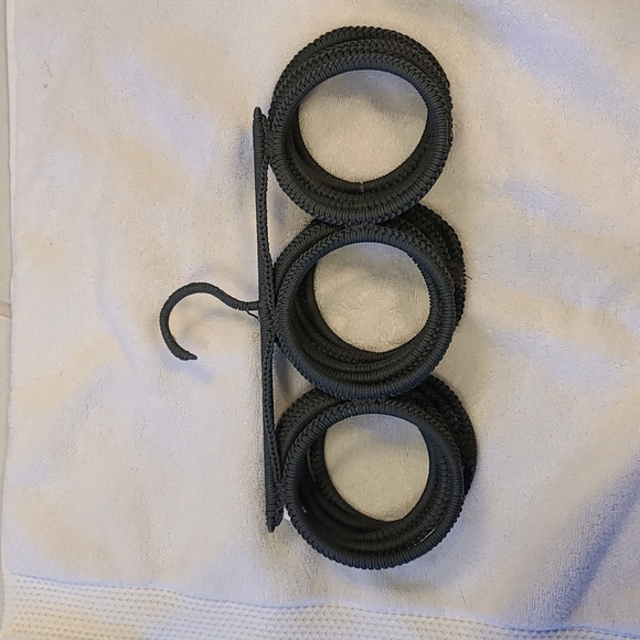 Scarf hanger - Picture 2 of 3